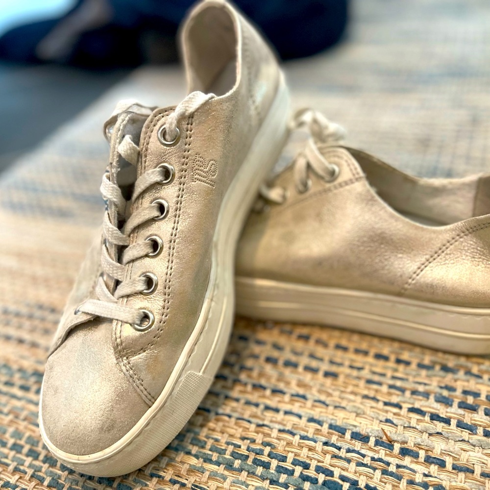 Paul Green sneaker size 8.5 “mineral metallic” with a 1 inch platform.